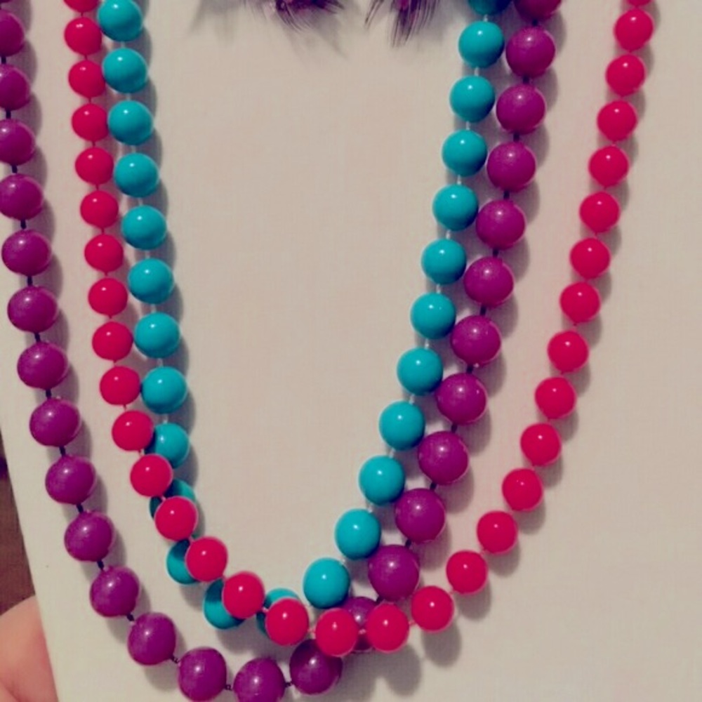Beautiful hand picked earring and necklaces set - Picture 2 of 4